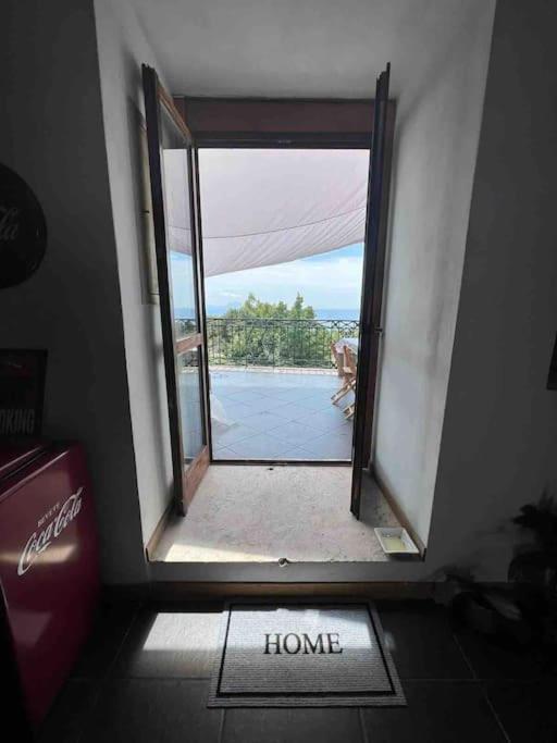 Kamyhouse Una Tranquilla Struttura Nel Verde Villa Napoli Exterior foto