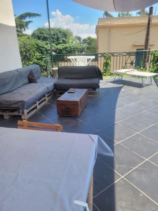 Kamyhouse Una Tranquilla Struttura Nel Verde Villa Napoli Exterior foto