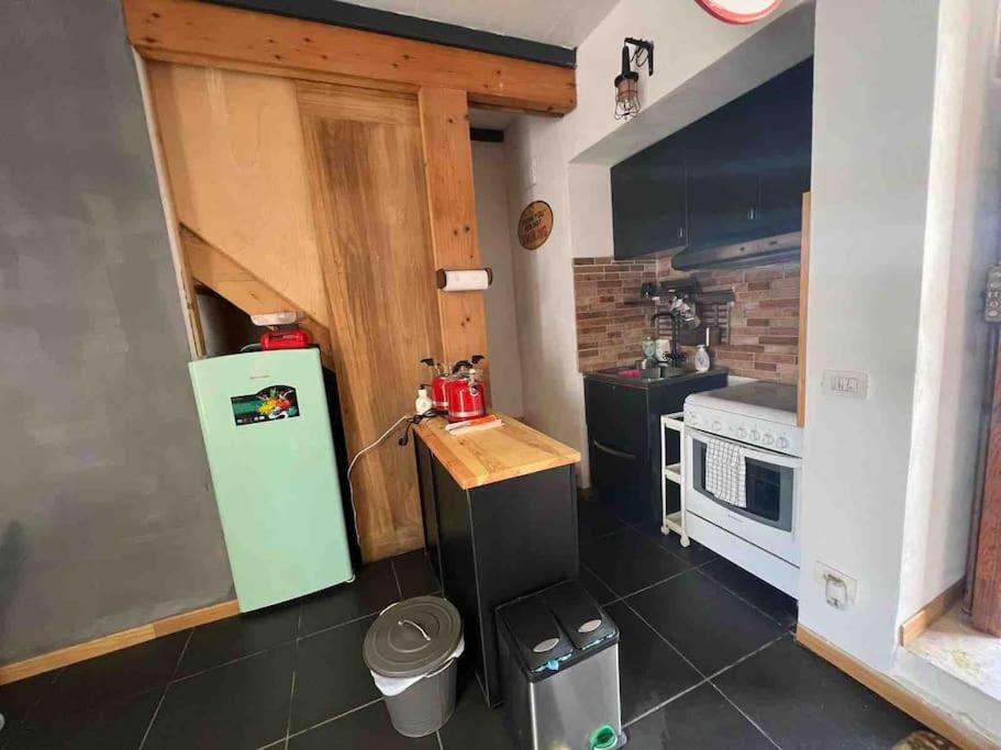 Kamyhouse Una Tranquilla Struttura Nel Verde Villa Napoli Exterior foto