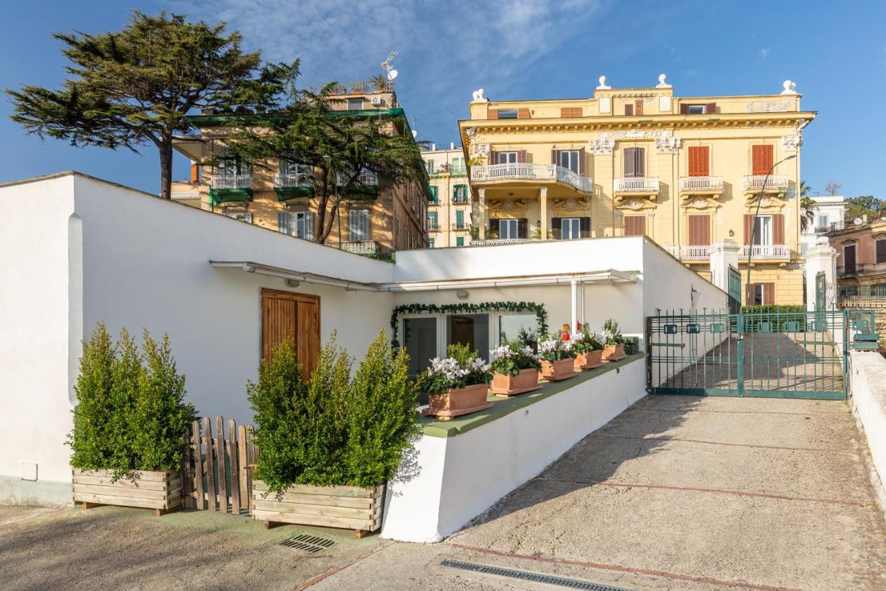 Kamyhouse Una Tranquilla Struttura Nel Verde Villa Napoli Exterior foto